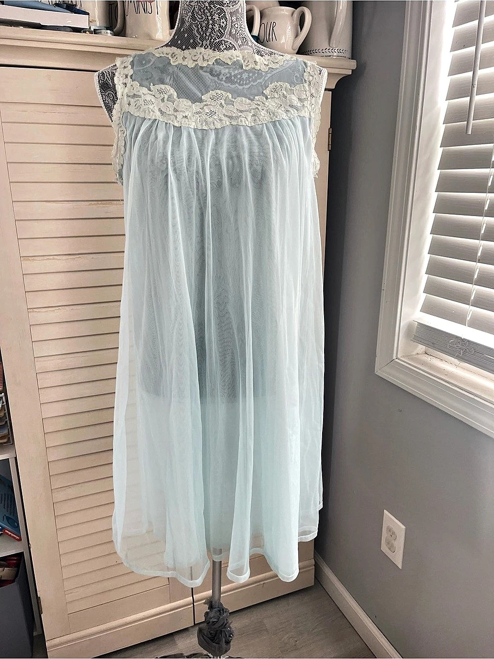 Vintage layered blue nightgown size S